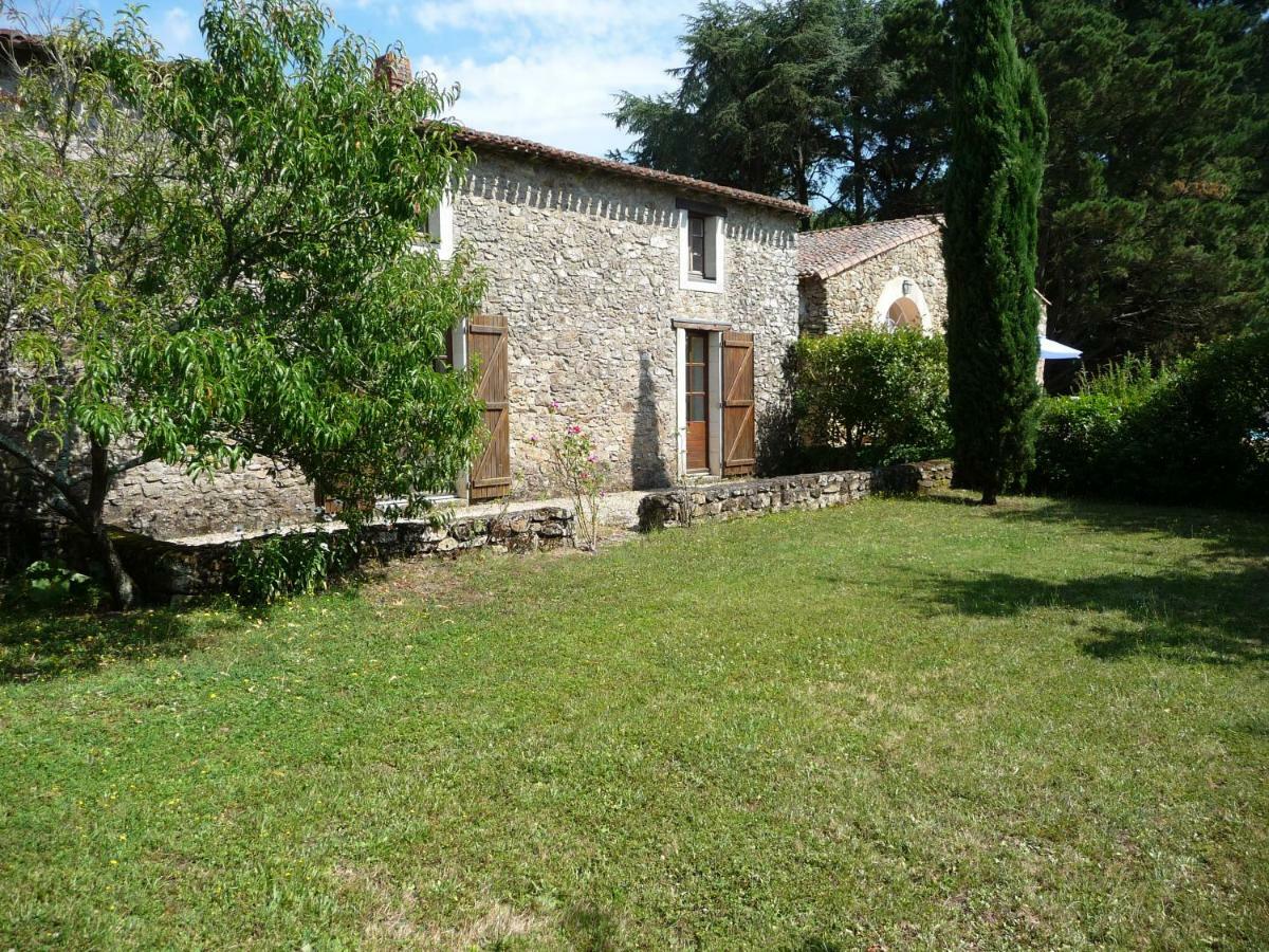 Longere La Chapelle-Heulin Exterior photo